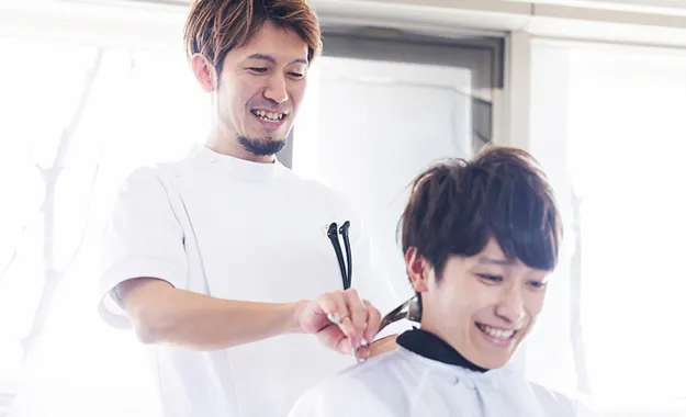 ヘアカット店での商品サンプリング