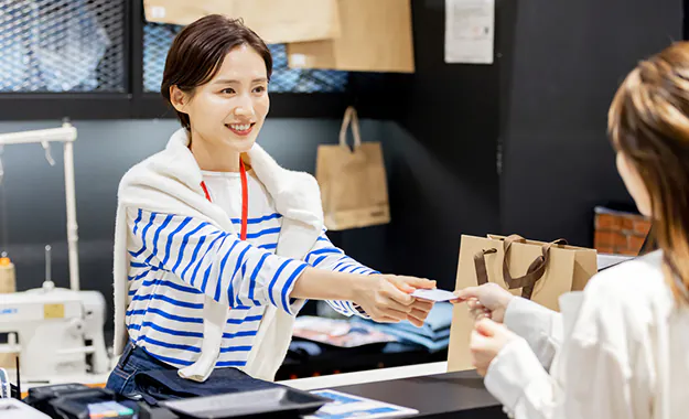 ヘアカット店でのチラシサンプリング